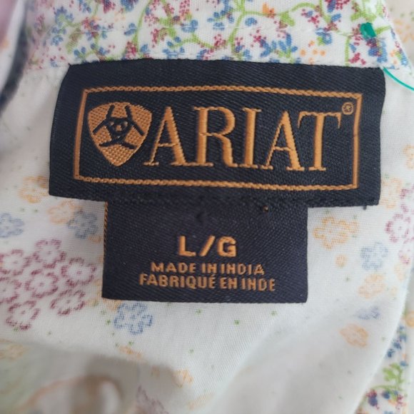 ariat short sleeve button floral blouse white with flowers fancy buttons Large - Picture 4 of 5